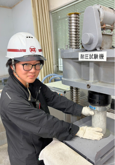 先輩社員の声