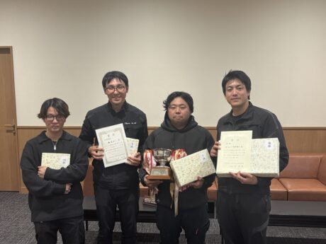 福岡市設計測量業協会主催のボウリング大会で団体戦、個人戦ともに優勝しました！